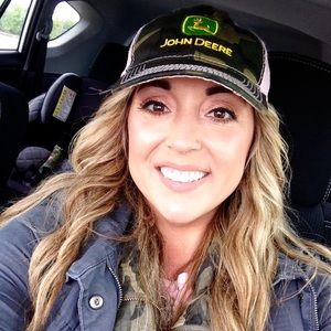 Meet your Posher, Tara